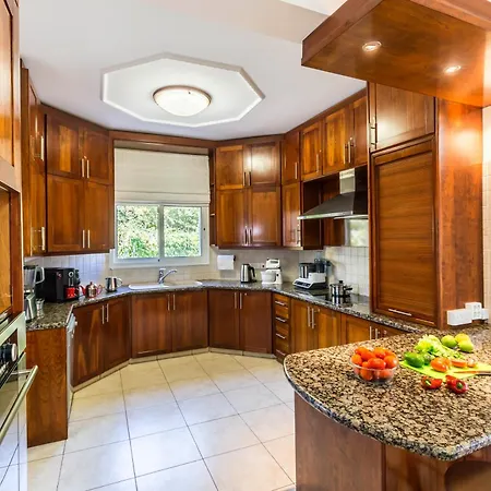 Seafront Napa Star 5 Bedrooms Villa *
