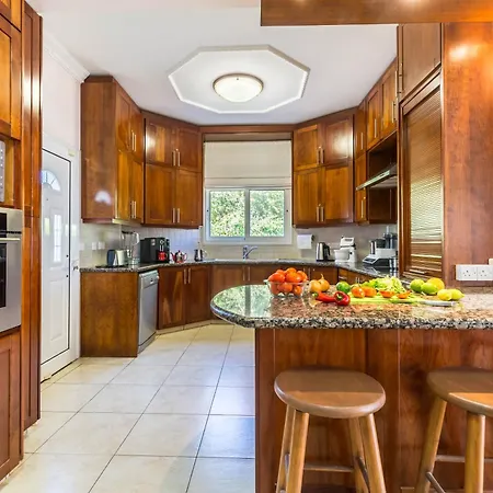 Seafront Napa Star 5 Bedrooms Villa *