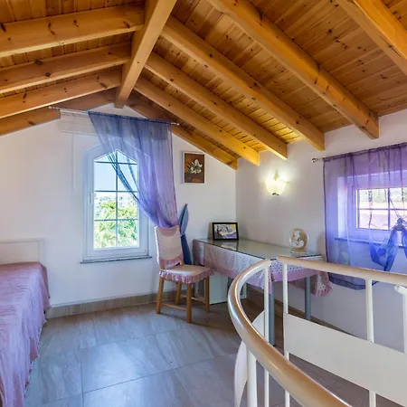 Seafront Napa Star 5 Bedrooms *