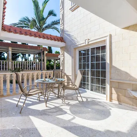 Villa Seafront Napa Star 5 Bedrooms
