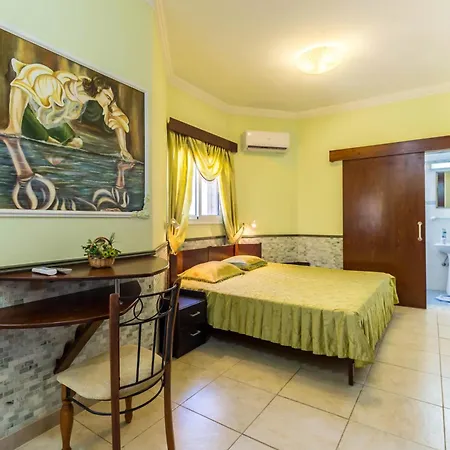 Seafront Napa Star 5 Bedrooms *